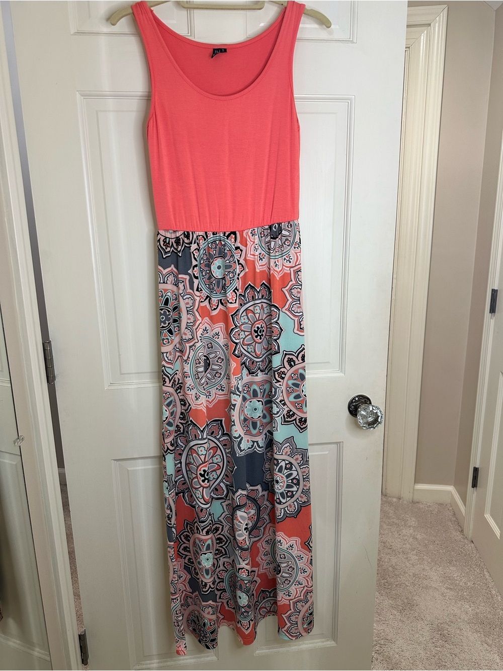 Sleeveless Coral Tank Maxi Dress with Floral Print Skirt size small